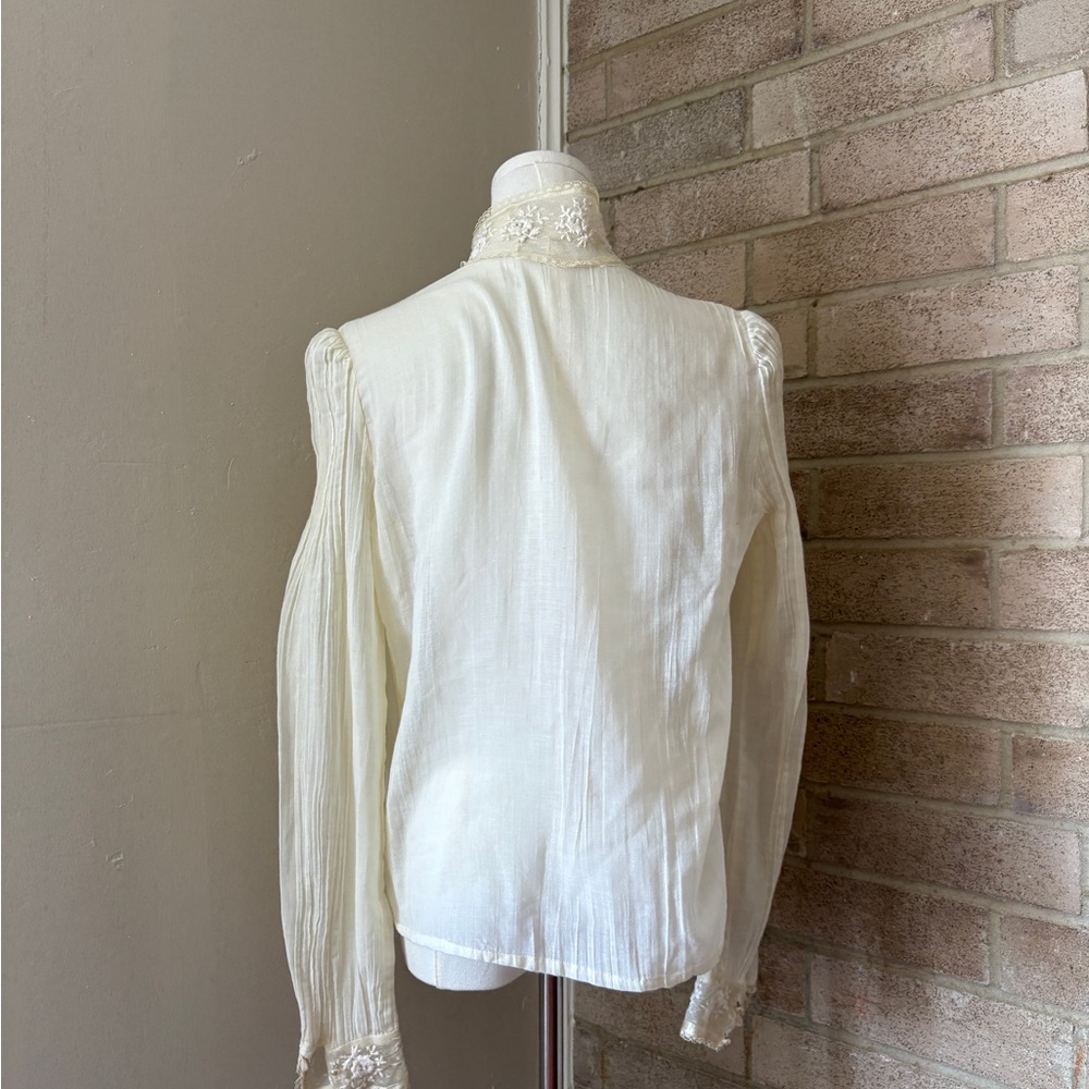 gunne sax pearl cotton lace button front long sleeve - Picture 5 of 6